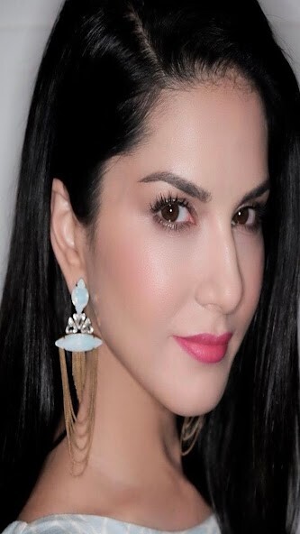 Play Sunny Leone HD Wallpaper 