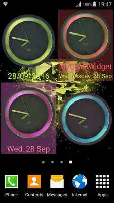 Play 3D Neon Green Clock