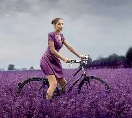 Play Bicycle Girls Wallpapers