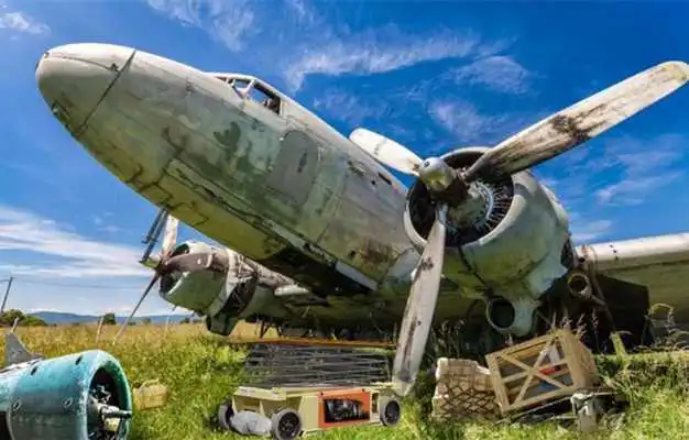 Play Escape Games - Crashed Plane