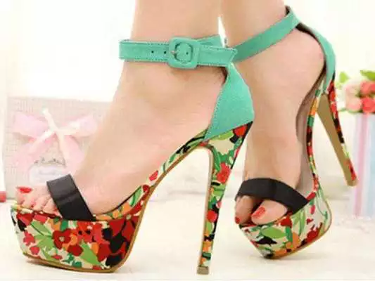 Play FASHION SHOES IDEAS