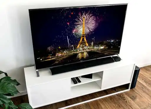 Play Fireworks for New Year for Chromecast TV  and enjoy Fireworks for New Year for Chromecast TV with UptoPlay