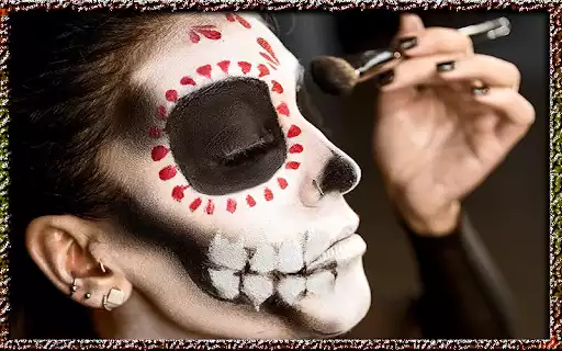 Play Halloween Makeup