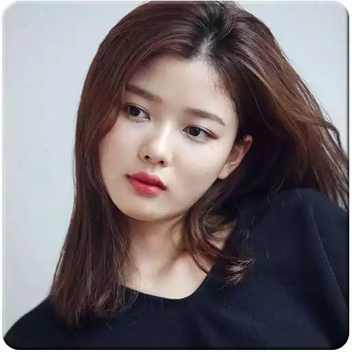 Play Kim Yoo Jung Wallpaper APK