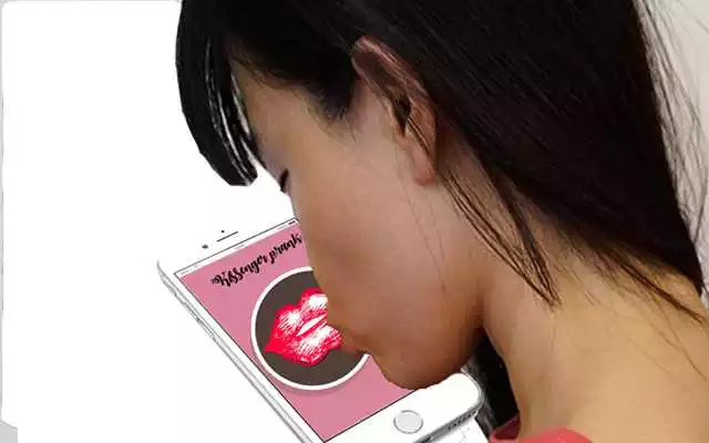 Play Kissenger prank