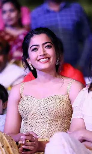 Play Rashmika Mandanna Wallpapers  and enjoy Rashmika Mandanna Wallpapers with UptoPlay