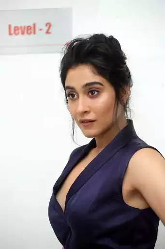 Play REGINA CASSANDRA HD  and enjoy REGINA CASSANDRA HD with UptoPlay