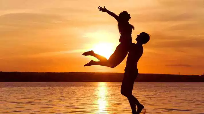 Play Romantic sunset. LiveWallpaper