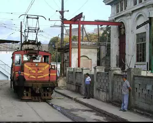 Play Trains Cuba Jigsaw Puzzles