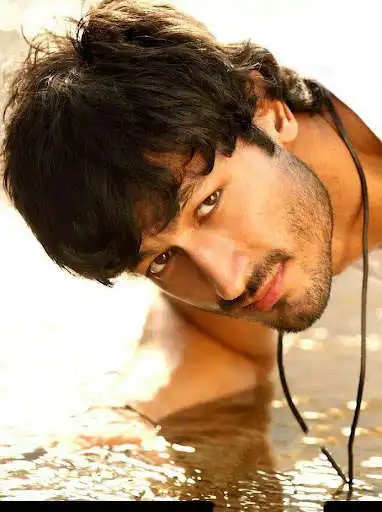 Play Vidyut Jamwal HD Wallpapers  and enjoy Vidyut Jamwal HD Wallpapers with UptoPlay